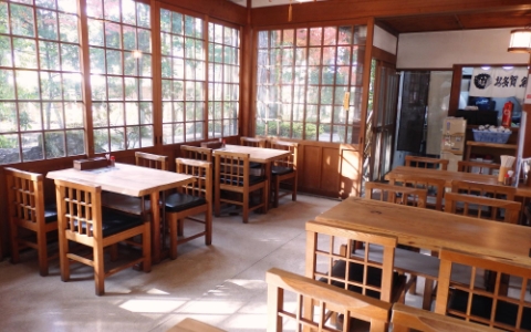 多賀大社境内　そば処