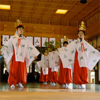 古例大祭（これいたいさい）［多賀まつり］